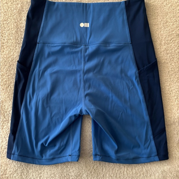 SOLID & STRIPED Sports Women’s Blue Shorts - Picture 2 of 10